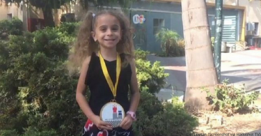 Tunisia, under pressure, lets 7-year-old Israeli girl in for chess tourney